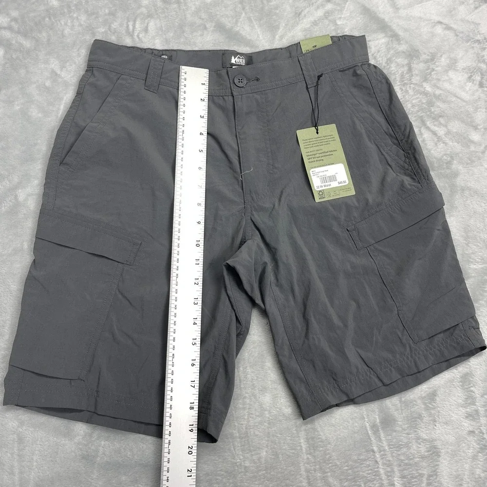 REI Co-op Shorts Mens 32 Asphalt Gray Sahara Cargo Pockets Relaxed Fit UPF 50